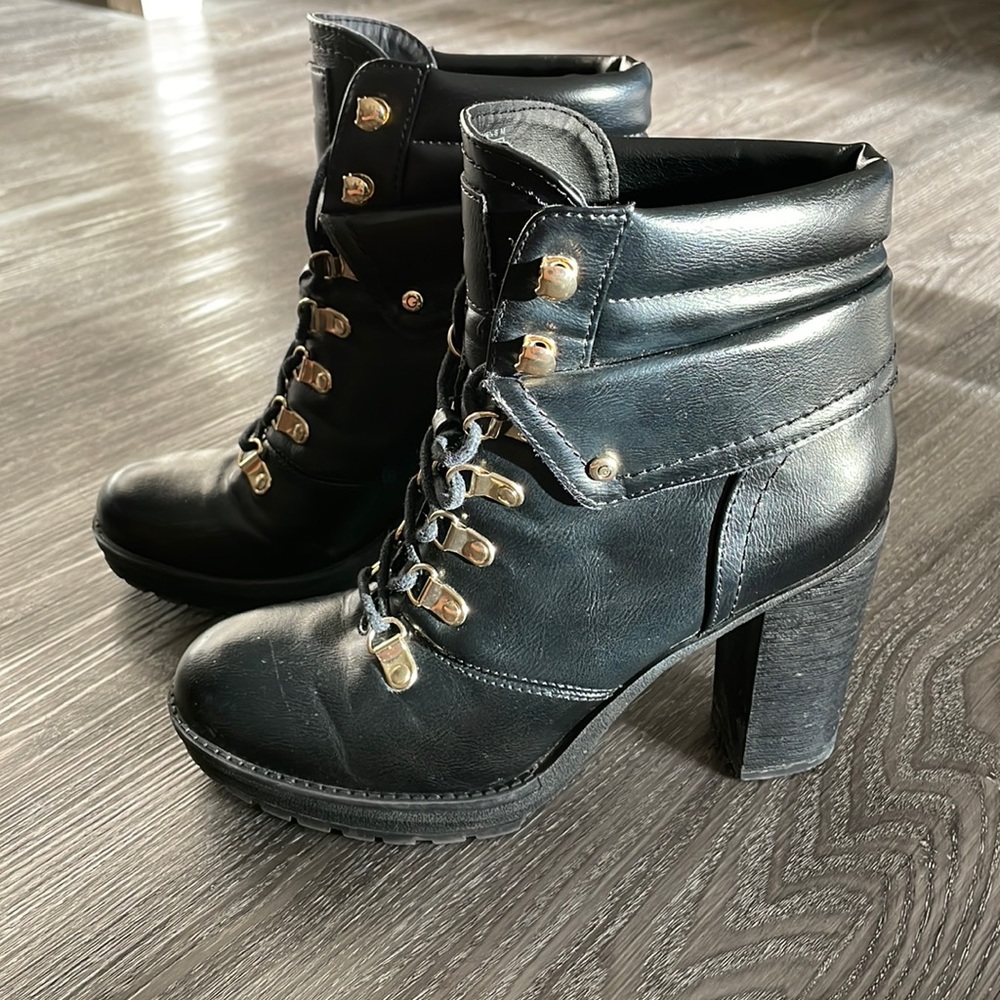 Guess heeled boots